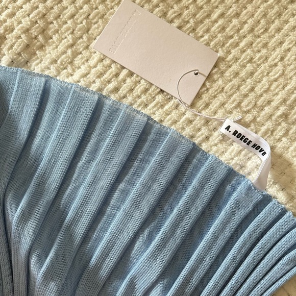 A. Roege Hove - Blue Structured Rib Knit Top - M/L - NWT - Picture 4 of 8